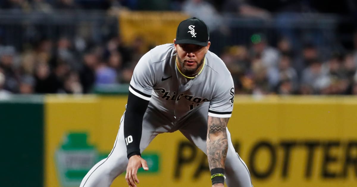 What a catch! White Sox third baseman Yoan Moncada hangs onto a