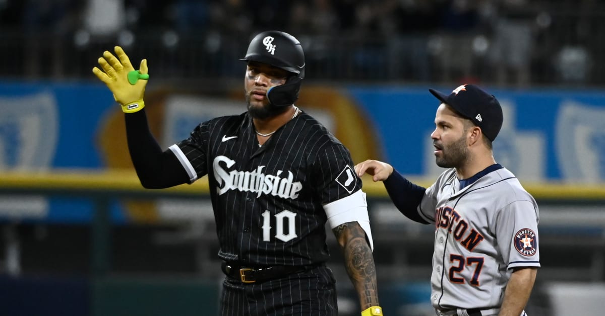 White Sox third baseman Yoan Moncada could return this weekend