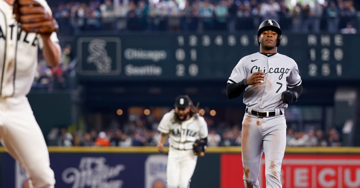 White Sox SS Tim Anderson exits game with sprained ankle