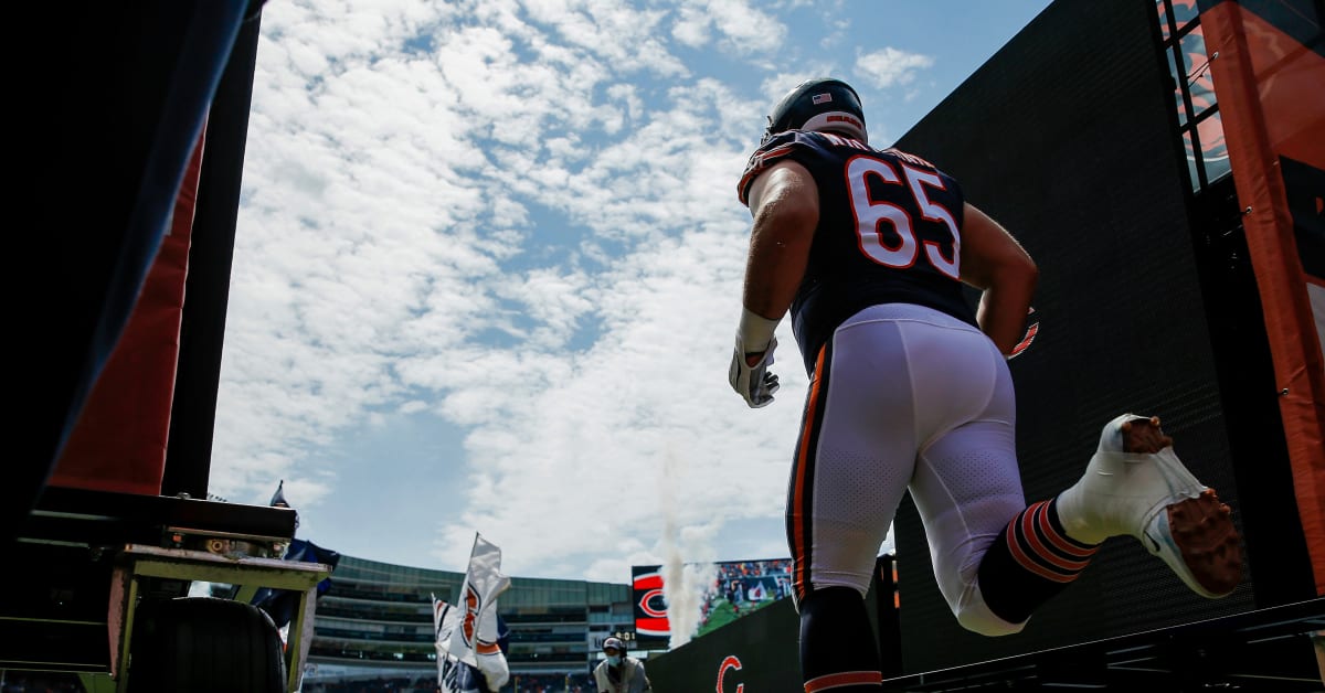 Chicago Bears linebacker carted off with injury in final preseason game