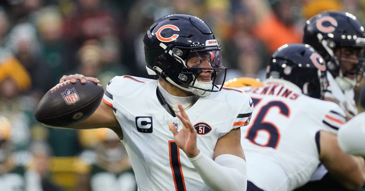 Chicago Bears Lose To Green Bay Packers 17-9 In Slow Burn Fashion - On ...