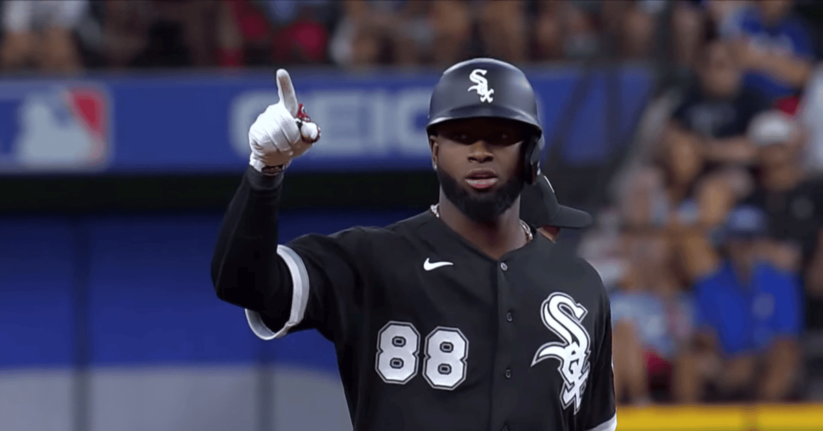 White Sox notes: Luis Robert leaves team for birth of child, players meet,  roster expands - Chicago Sun-Times