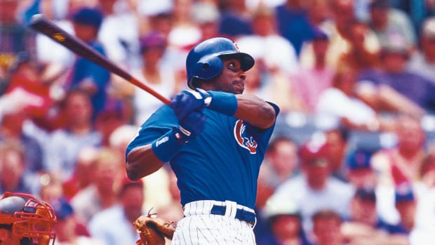 Former Chicago Cubs first baseman Fred McGriff swings at a pitch