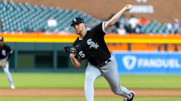 White Sox Strike Trade With Giants for RHP Gregory Santos - On Tap Sports  Net