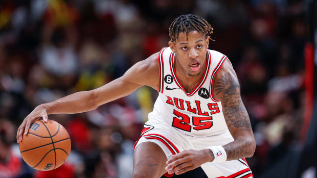 Oct 4, 2022; Chicago, Illinois, USA; Chicago Bulls guard Dalen Terry (25) brings the ball up court against the New Orleans Pelicans during the second half of a preseason NBA basketball game at United Center.