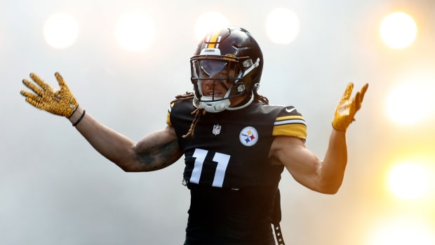 Oct 16, 2022; Pittsburgh, Pennsylvania, USA; Pittsburgh Steelers wide receiver wide receiver Chase Claypool (11) reacts as he takes the field to play the Tampa Bay Buccaneers at Acrisure Stadium. Pittsburgh won 20-18.