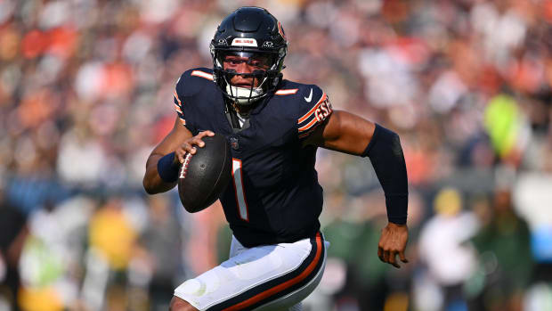 Bears' Justin Jones flops in Week 1 vs. Packers - On Tap Sports Net