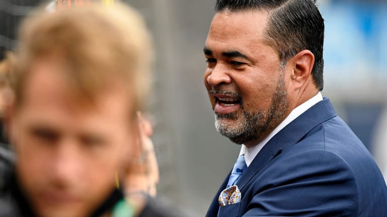 Reports: White Sox to Interview Ozzie Guillen