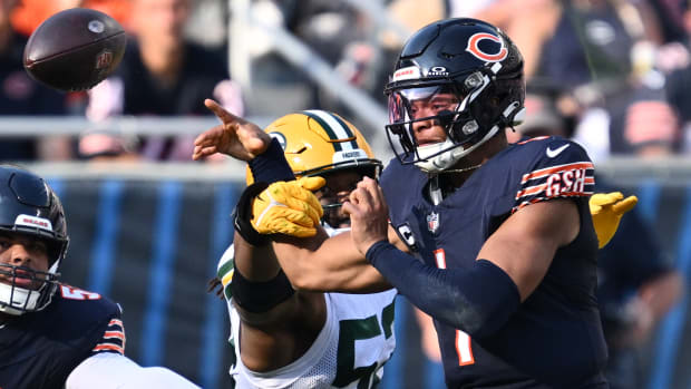 Still owned: Bears fall to Packers, new QB Love 38-20