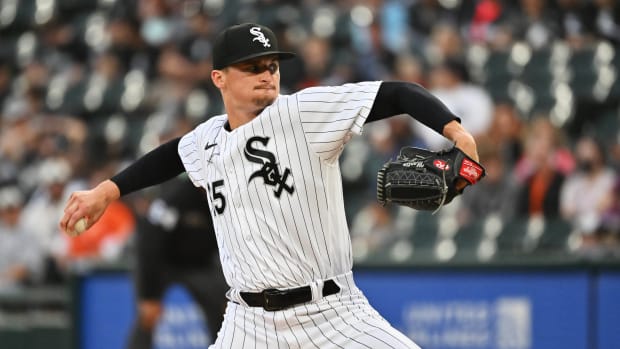White Sox Must Prioritize Starting Pitching This Offseason - On Tap Sports  Net