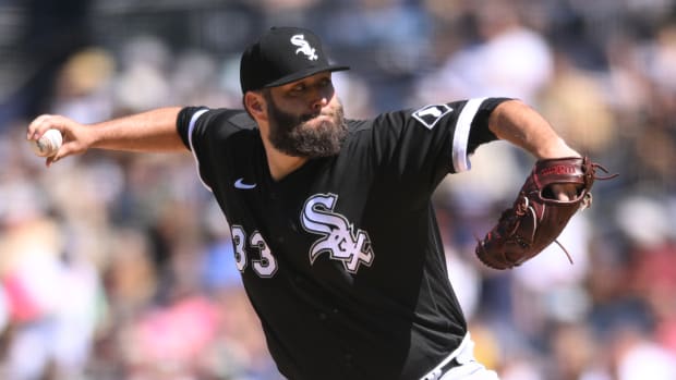 Oct 2, 2022; San Diego, California, USA; Chicago White Sox starting pitcher Lance Lynn (33) throws a pitch against the San Diego Padres during the first inning at Petco Park.