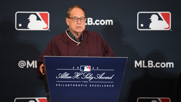 Dec 7, 2022; San Diego, CA, USA; Chicago White Sox owner Jerry Reinsdorf speaks to the media after the White Sox received the Allan H. Selling Award for philanthropic excellence during the 2022 MLB Winter Meetings at Manchester Grand Hyatt.