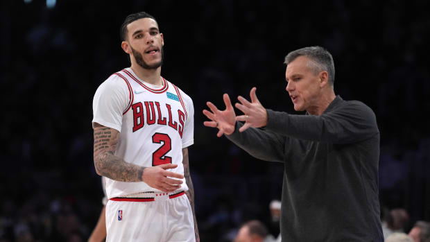 Nov 15, 2021; Los Angeles, California, USA; Chicago Bulls guard Lonzo Ball (2) and coach Billy Donovan react in the second half against the Los Angeles Lakers at Staples Center. The Bulls defeated the Lakers 121-103.