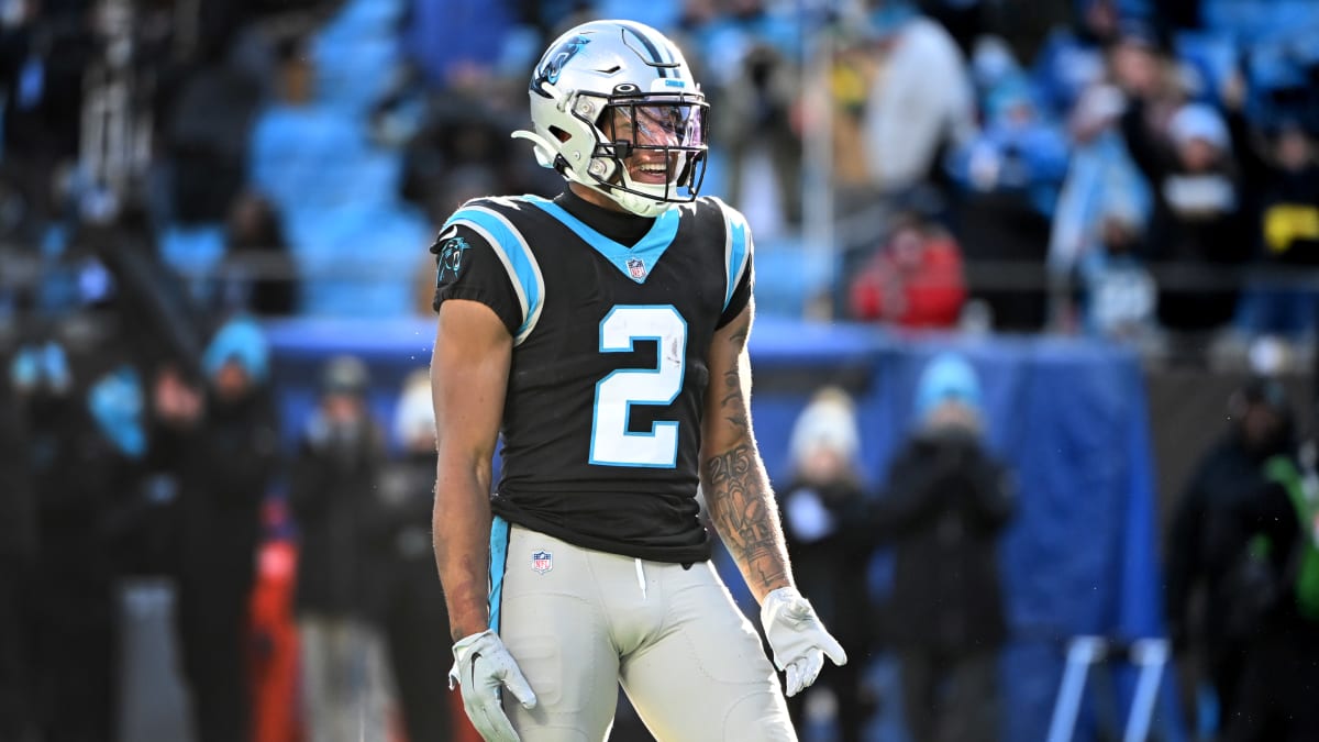 Panthers 'were in tears' on phone with Bears' DJ Moore about trade