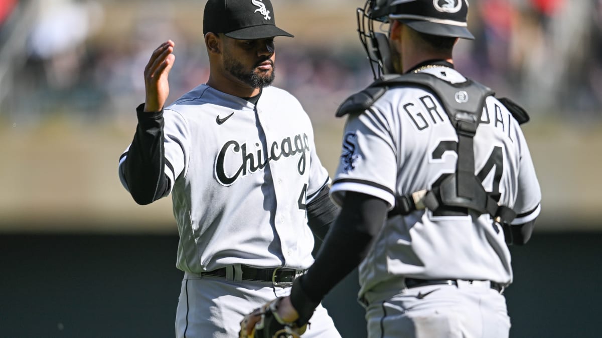 White Sox lose again, but Reynaldo Lopez bounces back from Friday