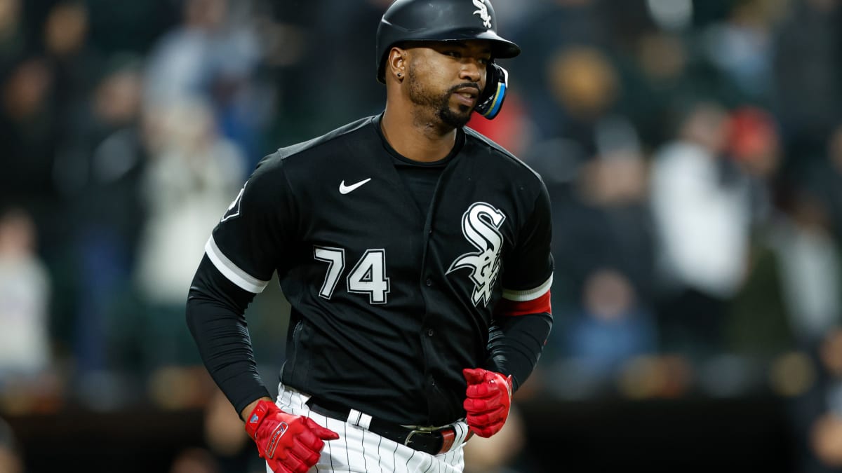 Eloy Jimenez Exits White Sox Game With Apparent Leg Injury - On