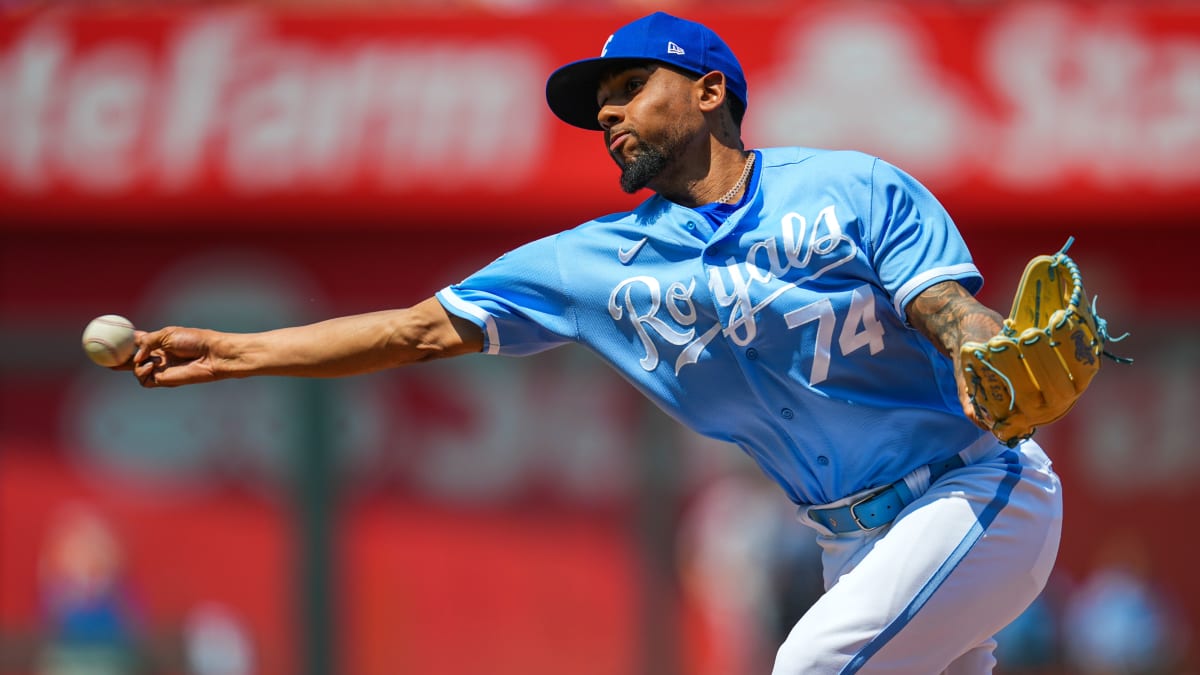 Jose Cuas Cubs New Bullpen Arm Royals Uniform - Marquee Sports Network