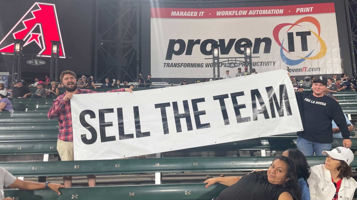 White Sox Fans Hoist 'Sell The Team' Sign at Saturday Game vs