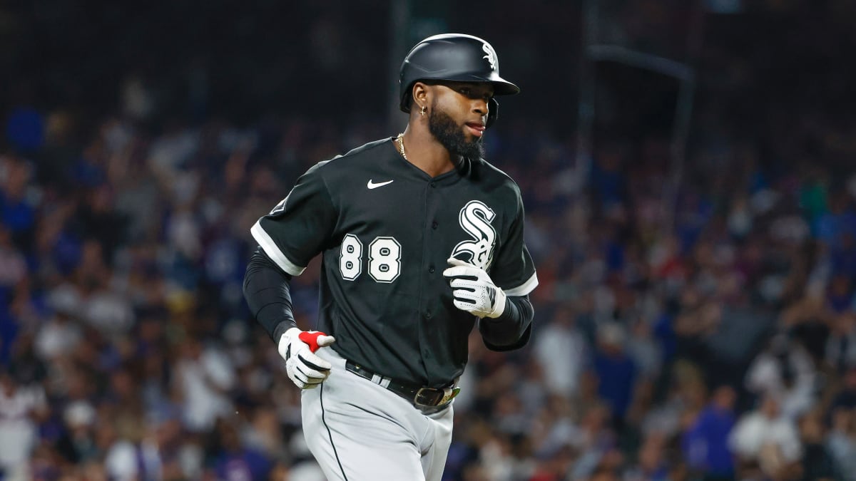 White Sox CF Luis Robert Jr.'s return from injury gets hint from