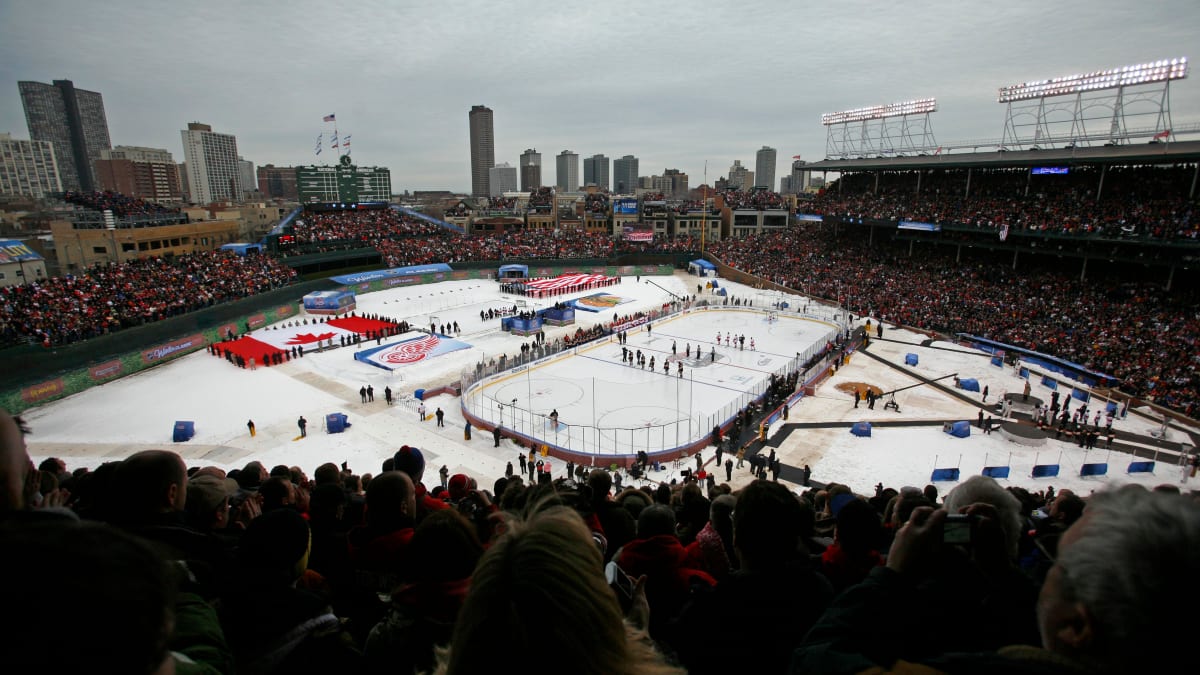 Chicago blackhawks 2009 deals winter classic premier jersey
