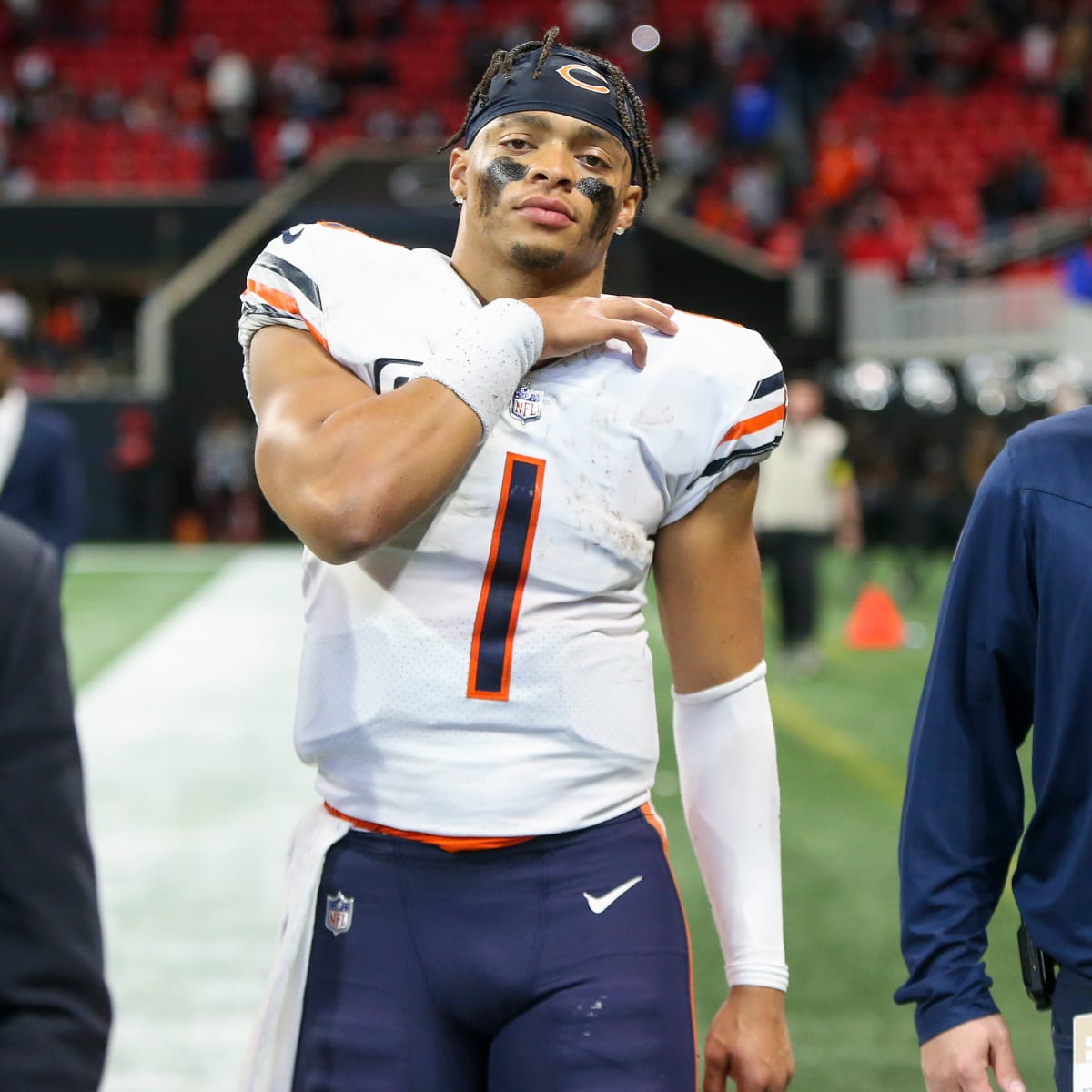 Week 18 NFL injury report: Justin Fields ruled out for Bears