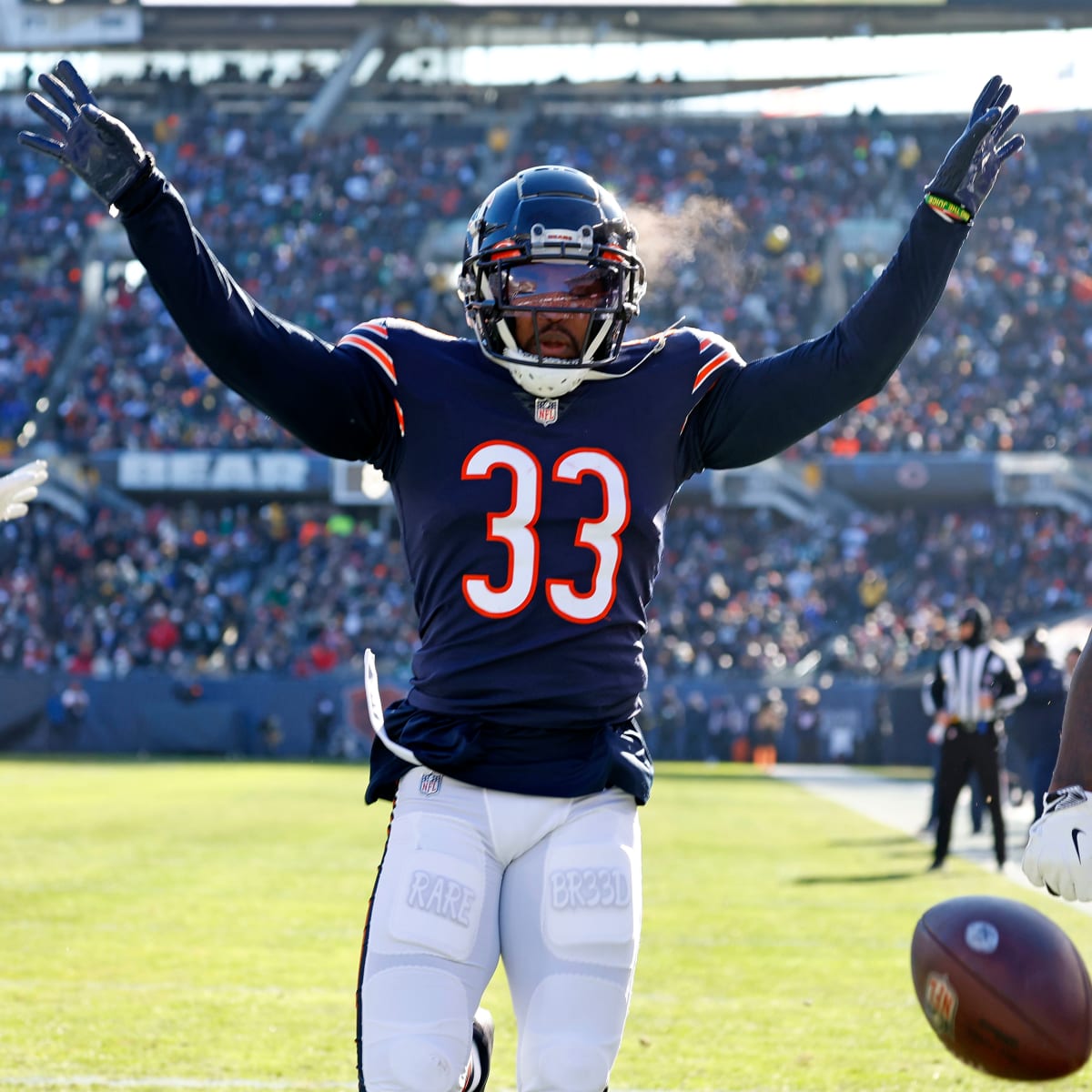 Chicago Bears: Jaylon Johnson recognized on Pro Football Focus