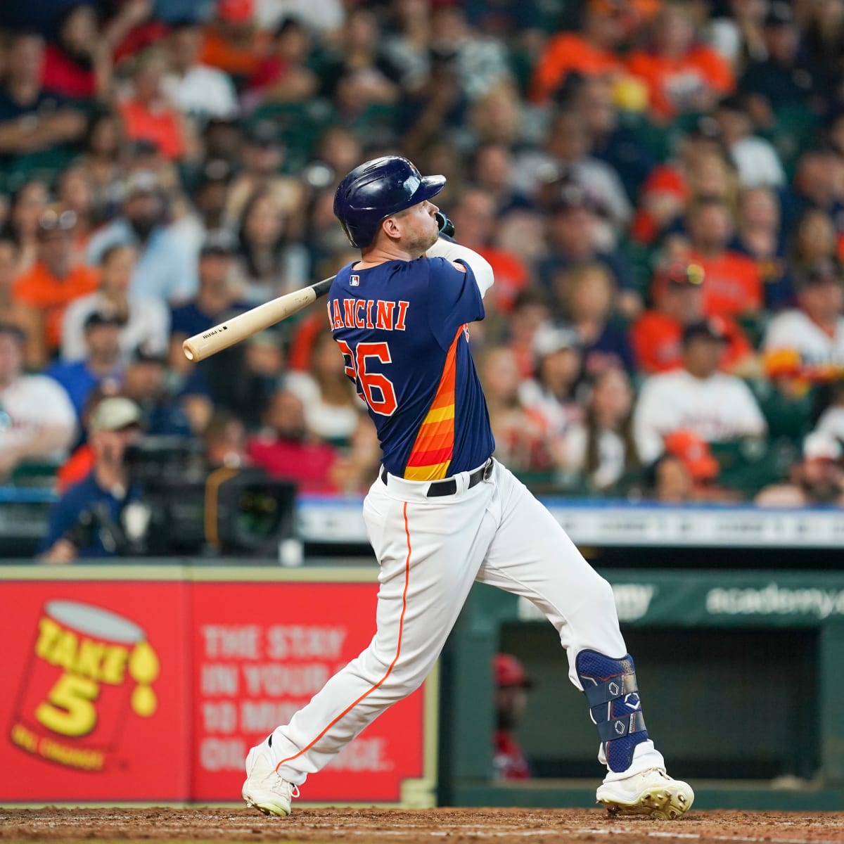 Trey Mancini lines a single, 03/14/2023