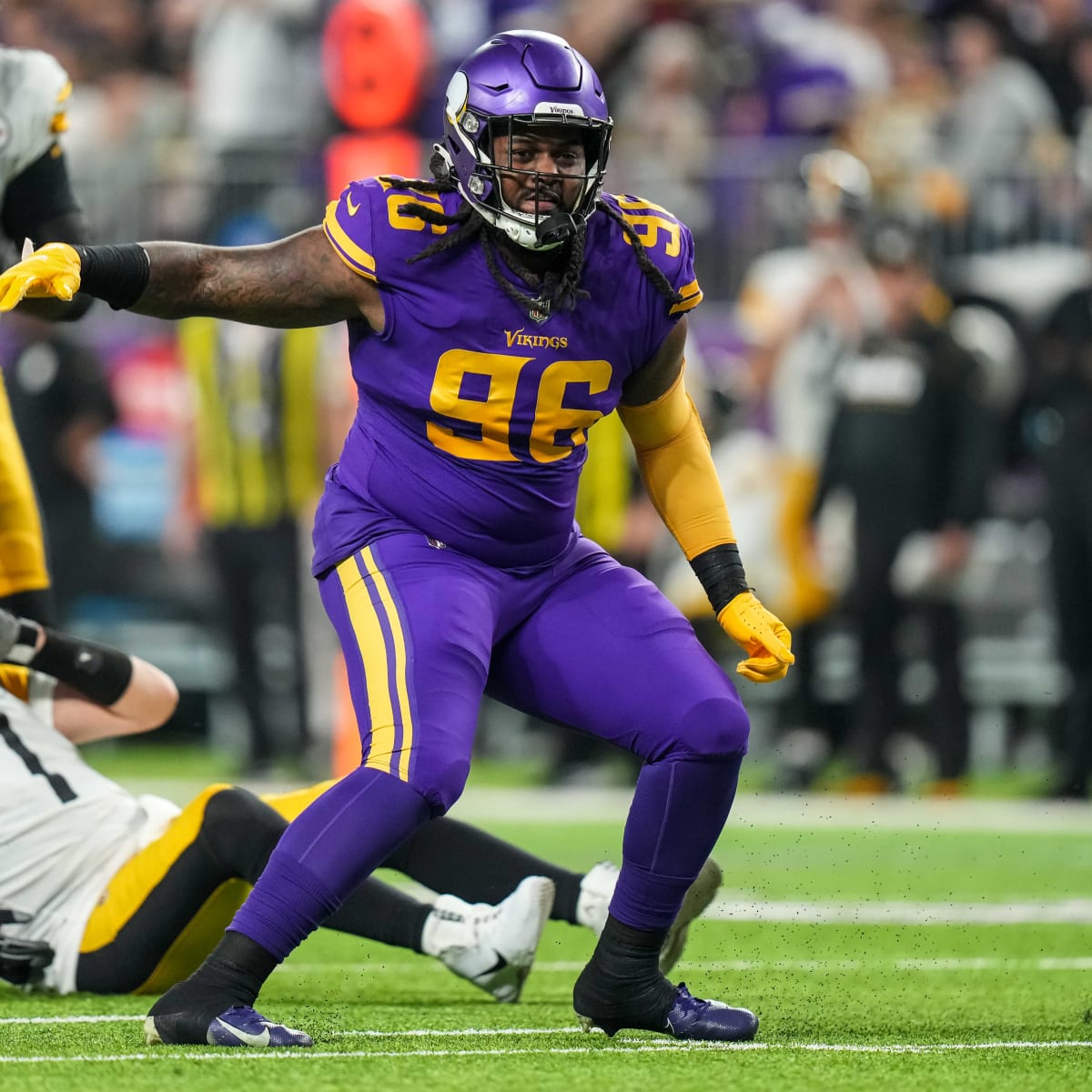 Bears claim OL Alex Leatherwood off waivers from Las Vegas