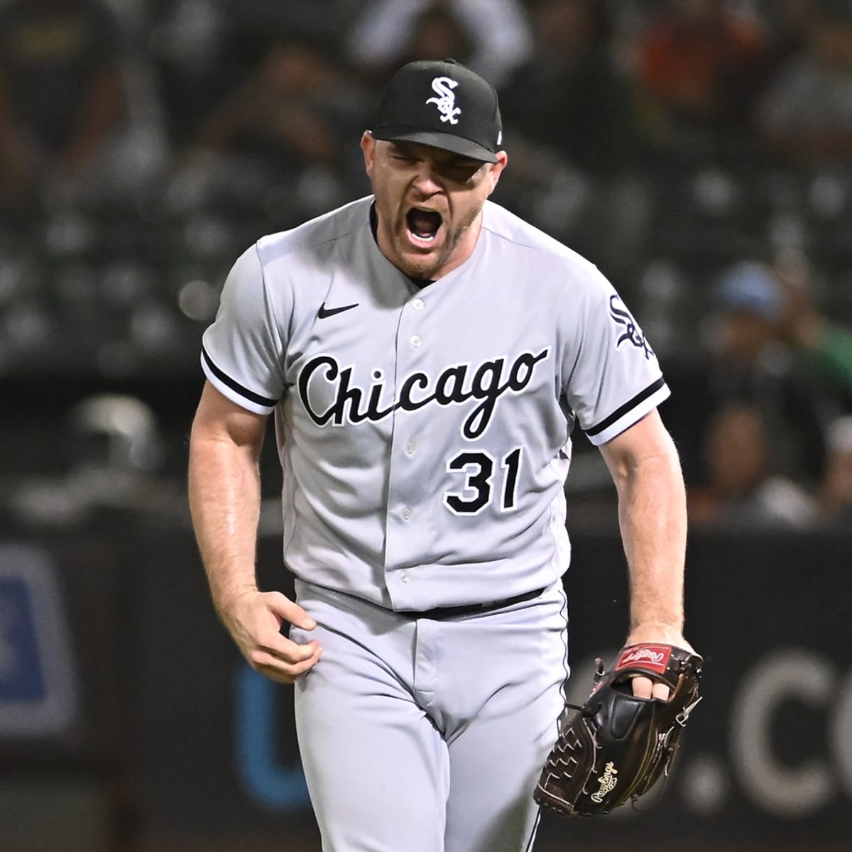 White Sox place closer Liam Hendriks on IL with elbow inflammation