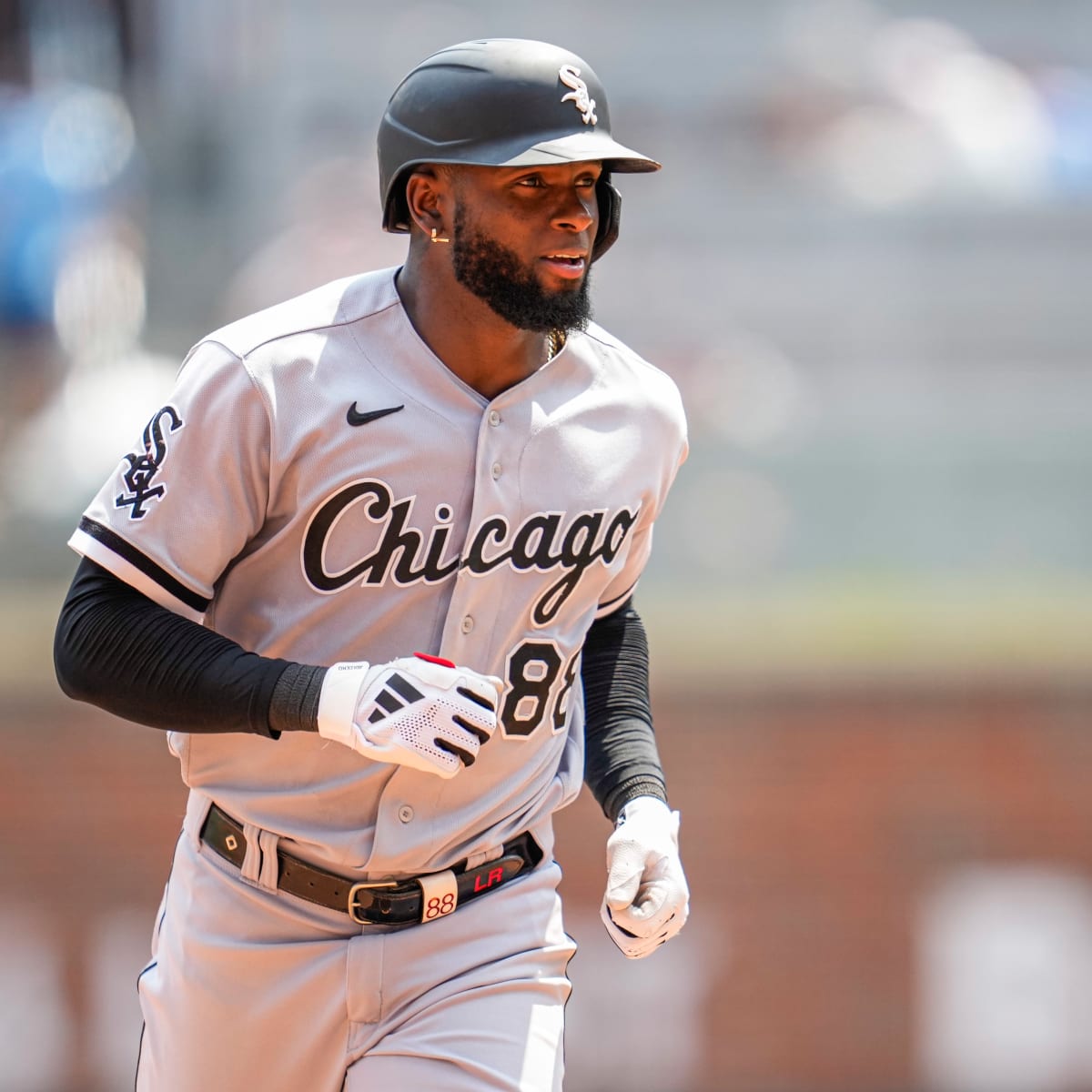 Cease wins for 1st time in almost 2 months as White Sox cool off Braves 8-1