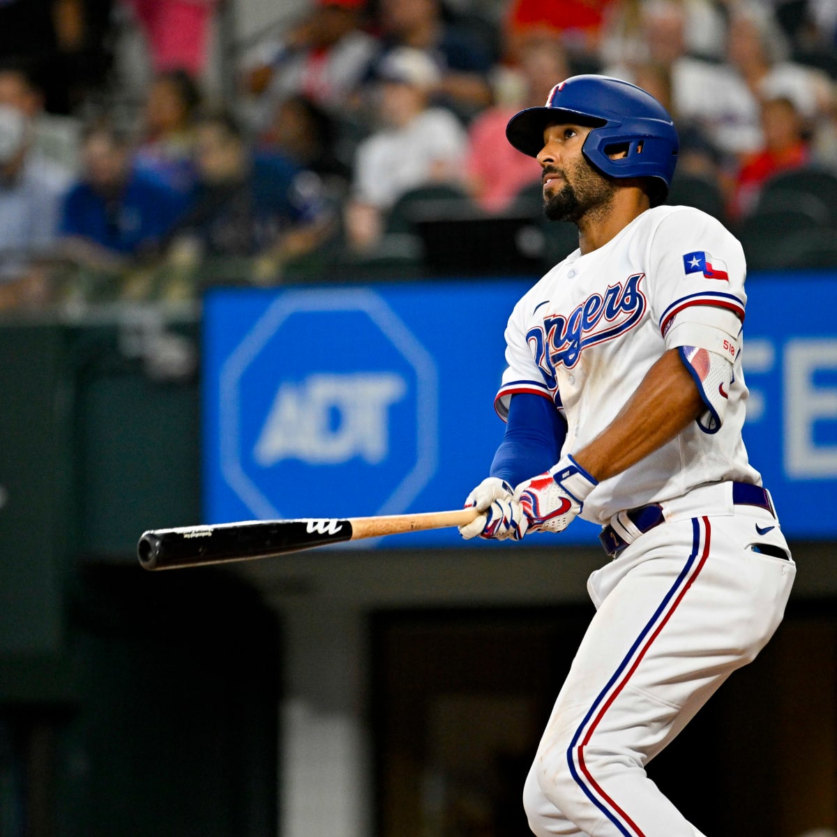 Nathaniel Lowe and Mitch Garver's three-run blasts helps Rangers