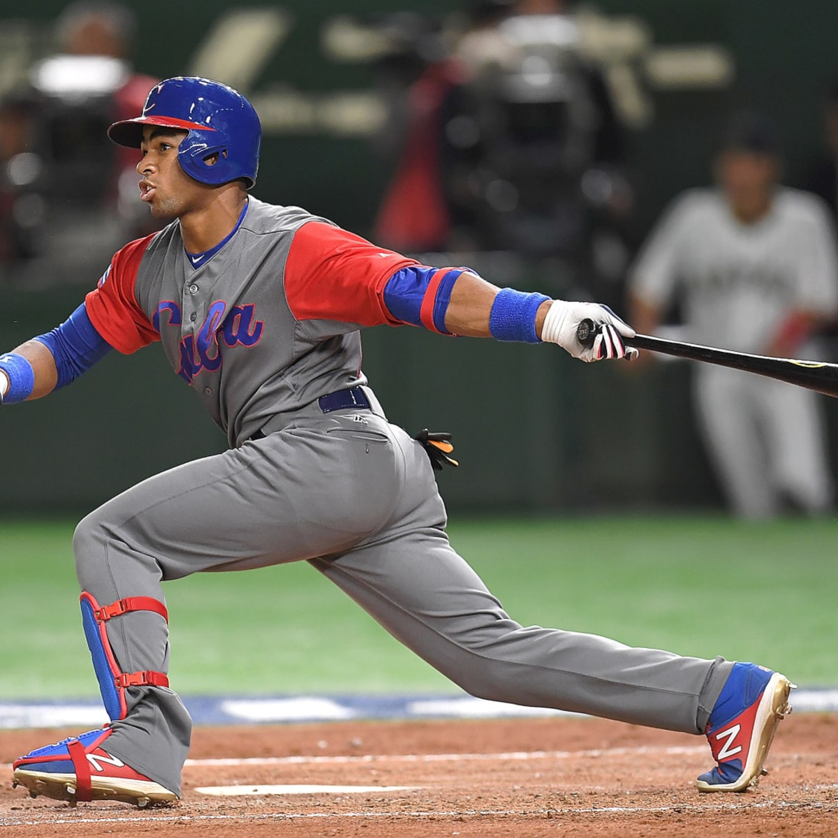 What Pros Wear: What Pros Wear Update: Yoenis Cespedes (Bat