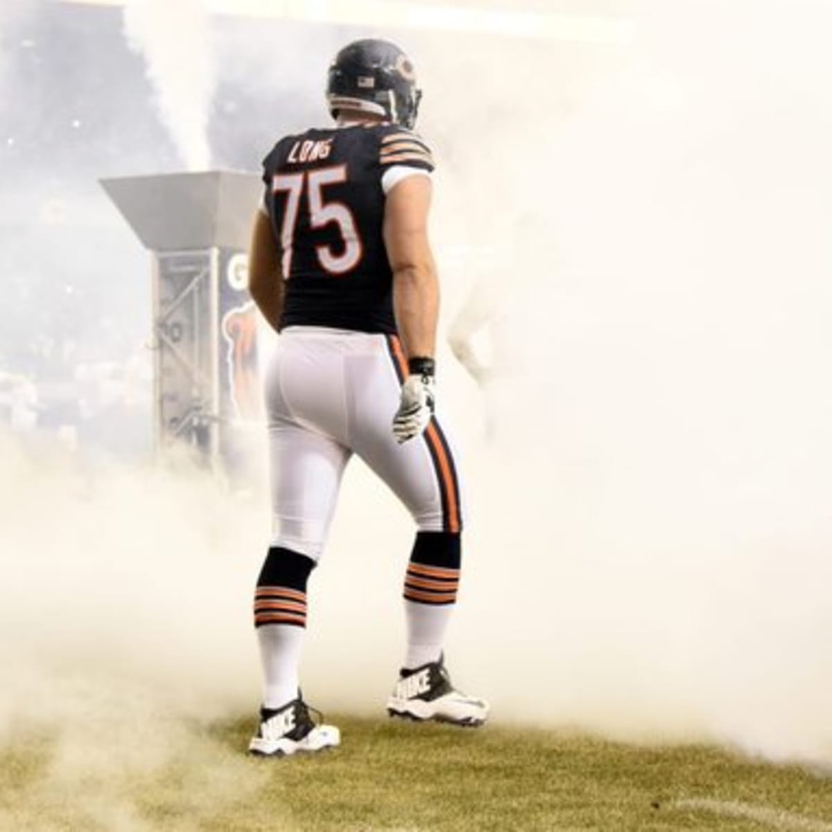 Bears' Kyle Long announces retirement via tweet