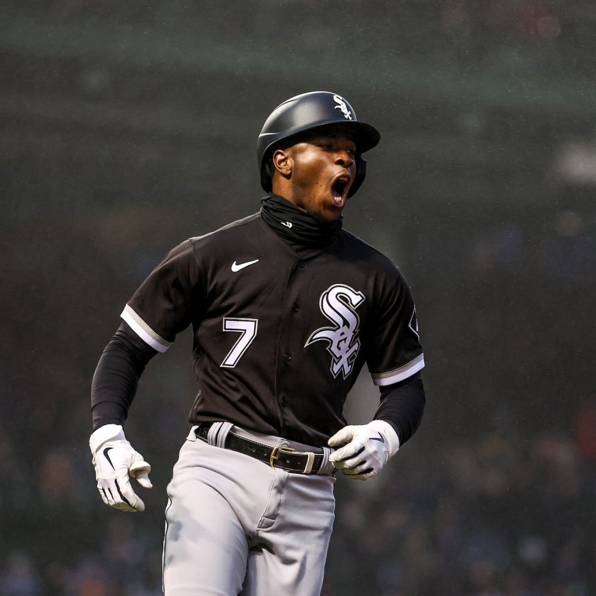 Anderson homers as White Sox beat Cubs 3-1 at rainy Wrigley