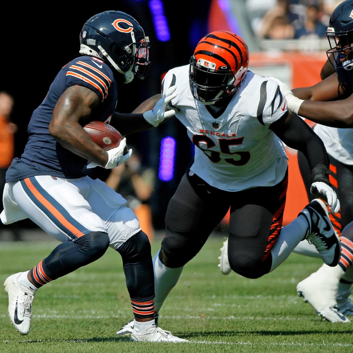 NFL on X: The Bears are expected to sign DT Larry Ogunjobi. (via  @RapSheet)  / X