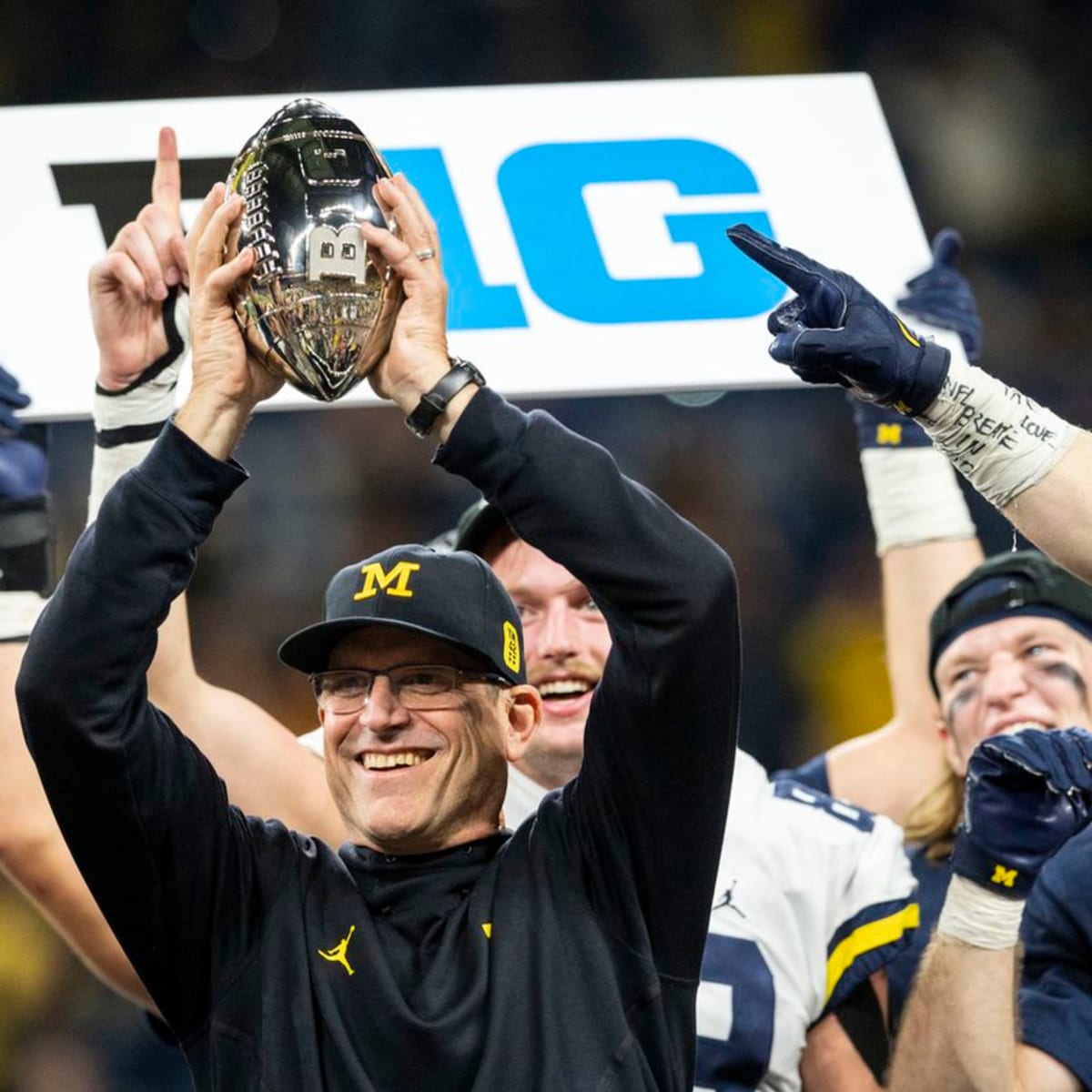 Jim Harbaugh - oh my gosh he was precious  Chicago bears, Nfl chicago bears,  Michigan football