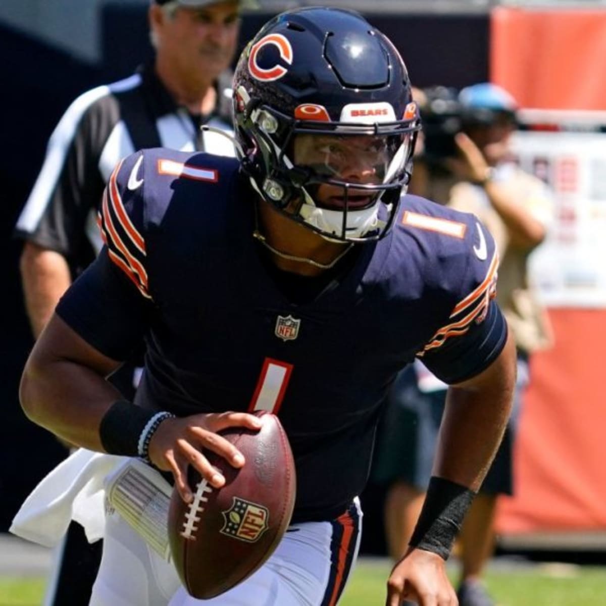 Chicago Bears' Justin Fields Takes on Role of Grand Marshal for NASCAR Chicago  Street Race Weekend - On Tap Sports Net