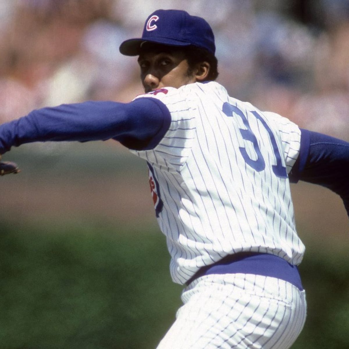 Chicago Cubs unveil Fergie Jenkins statue for pitching great