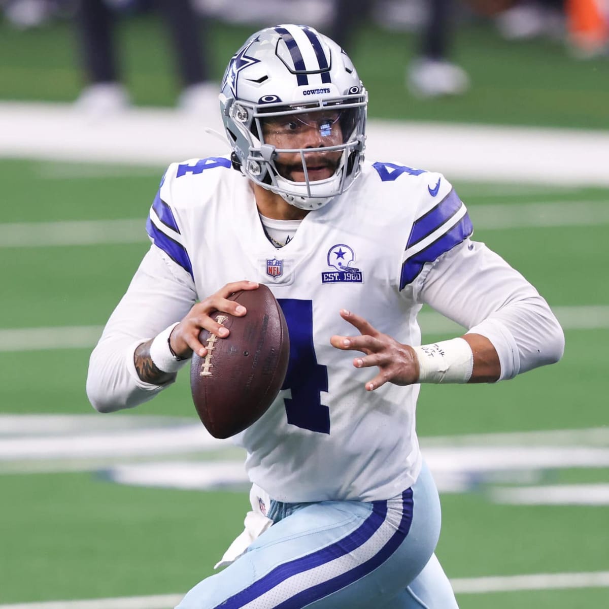 Should the Cowboys extending Dak Prescott's contract be a no brainer?! 