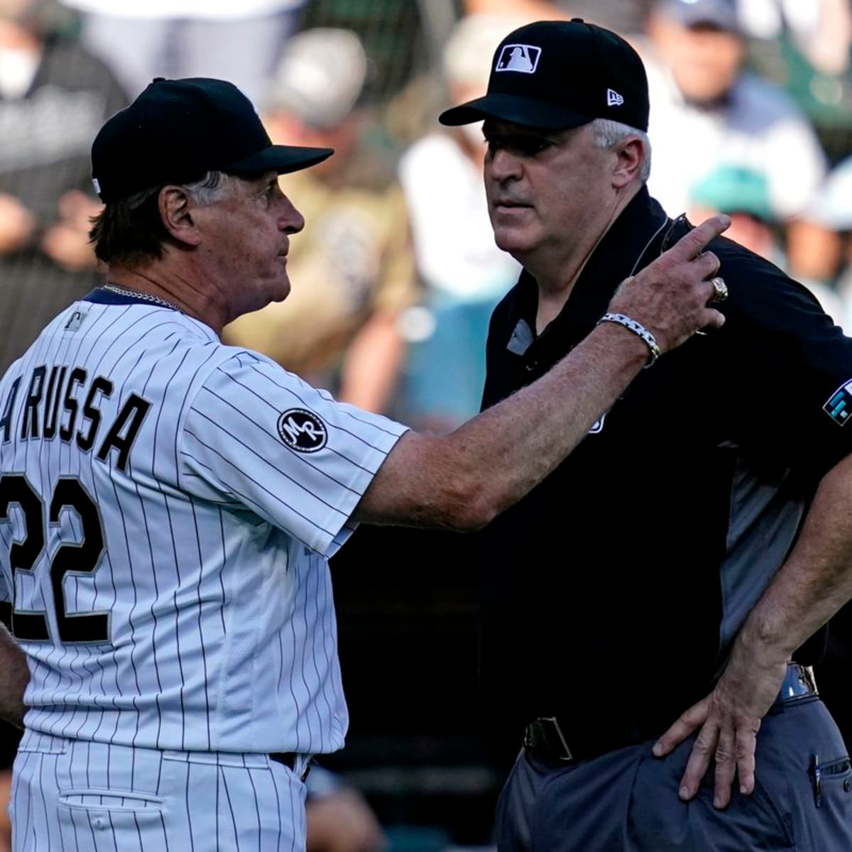 White Sox manager Tony La Russa to miss Field of Dreams game