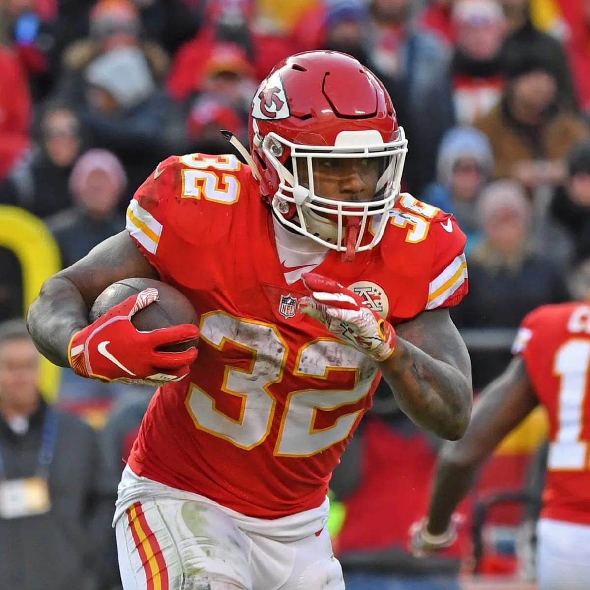 Former Chiefs running back Spencer Ware signs with Chicago Bears