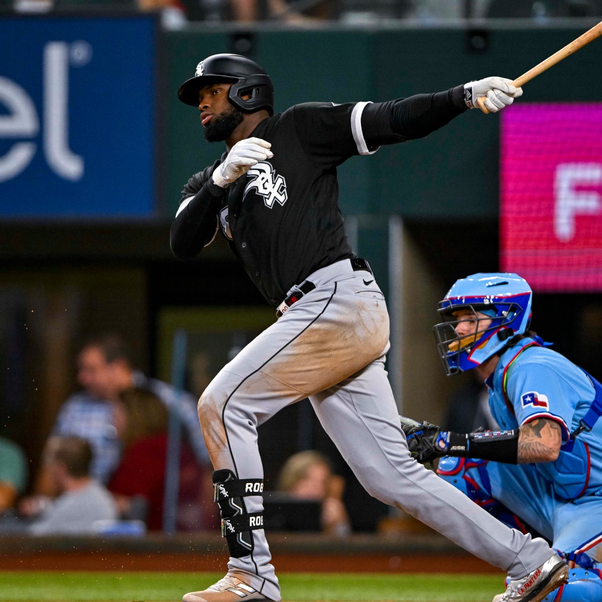 White Sox notes: Luis Robert leaves team for birth of child, players meet,  roster expands - Chicago Sun-Times