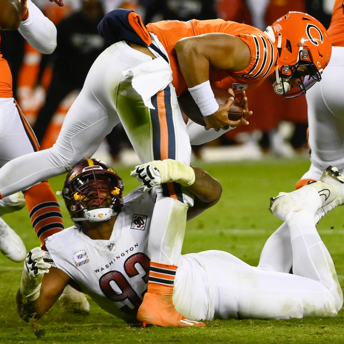 Justin Fields and the Bears' offense are looking to get creative against  the Commanders - CHGO