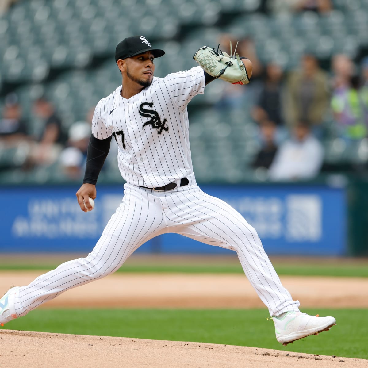 Touki Toussaint of the Chicago White Sox delivers a pitch against