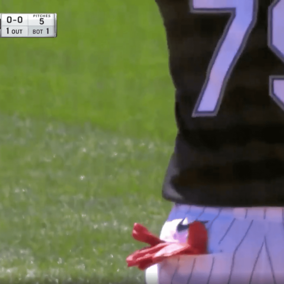 Jose Abreu with Eloy's red batting gloves in his back pocket tonight. So  wholesome. : r/baseball