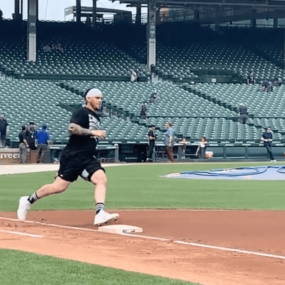 Grandal's return to White Sox is 'imminent