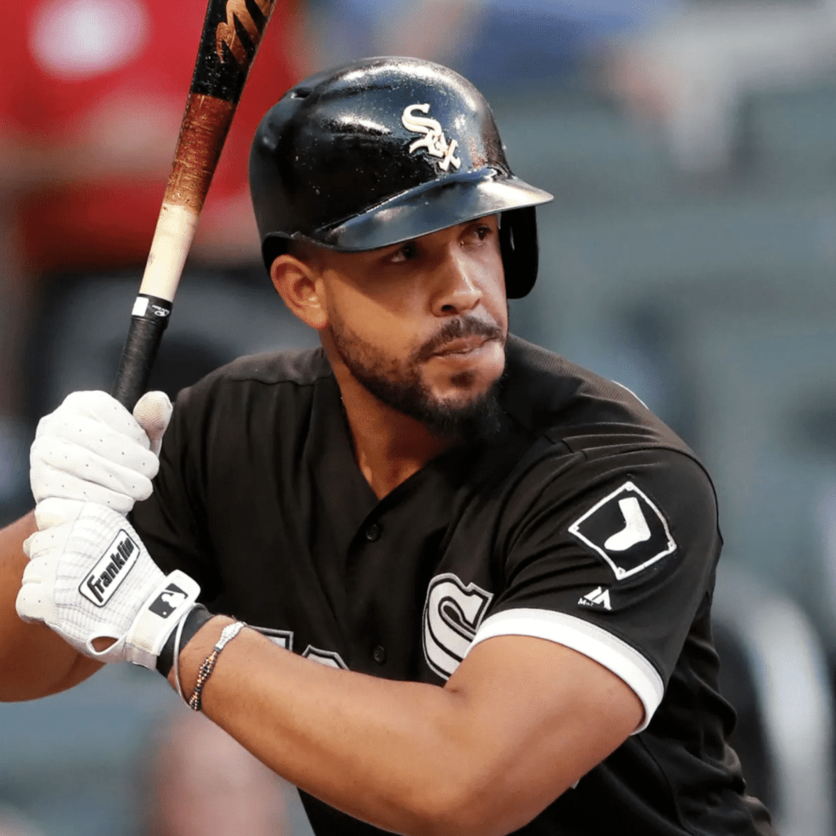 White Sox' Jose Abreu Seems To Be OK After Being Hit In Knee With Fastball  - CBS Chicago