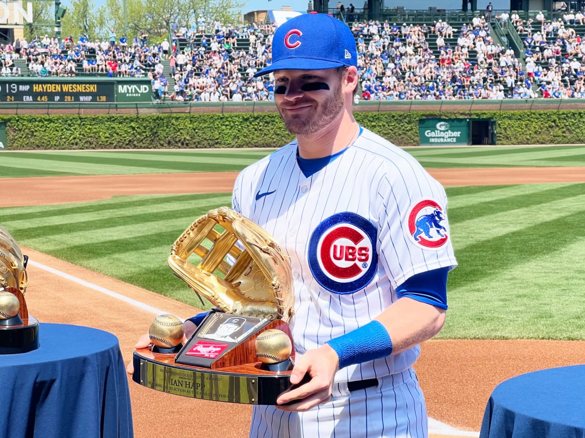 Cubs] Congratulations to Ian Happ on being named a Rawlings Gold Glove  Awards finalist for the second consecutive year! Happ led all left fielders  with a career high 12 outfield assists. 