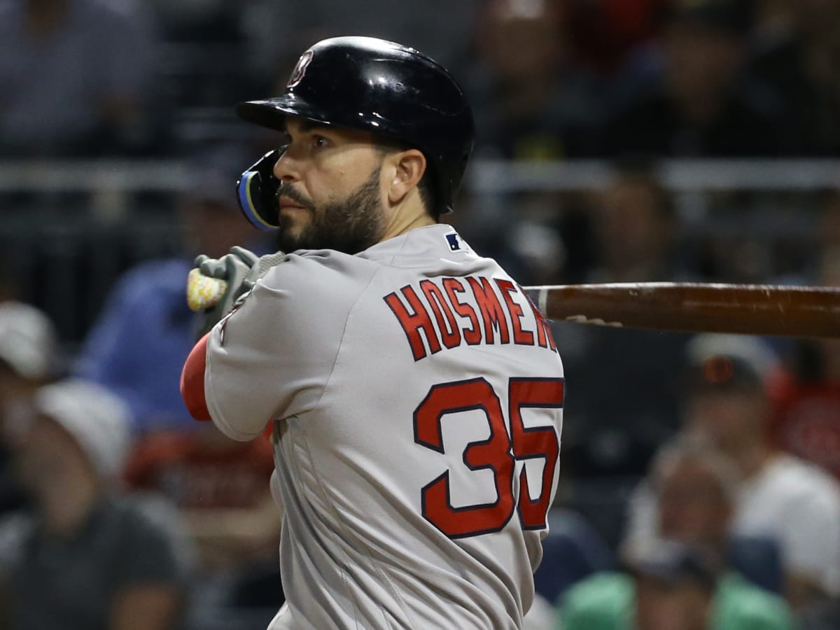 Cubs' Jed Hoyer sounds off on key Eric Hosmer plans for 2023 season