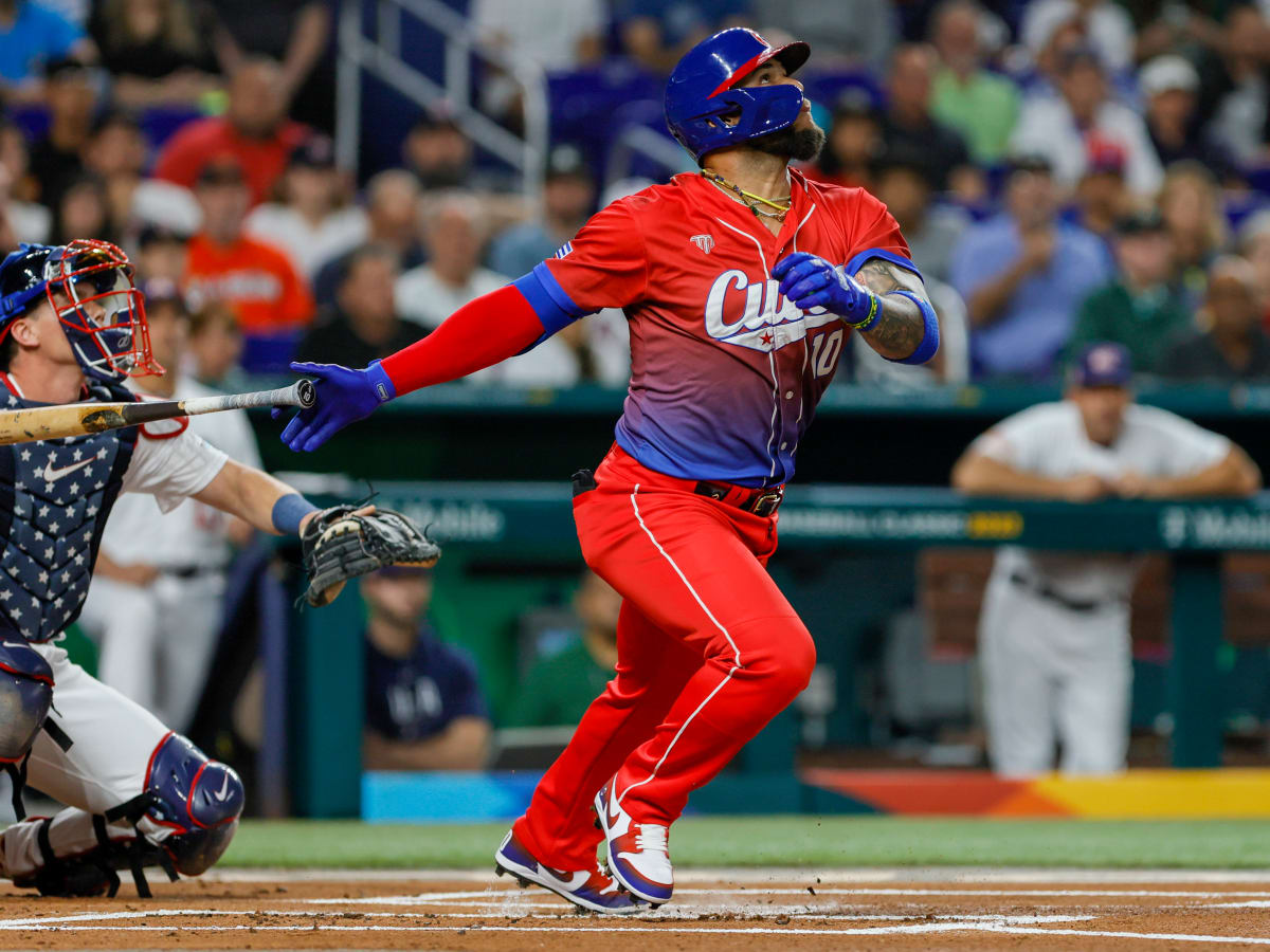 Yoan Moncada strikes out swinging., 08/19/2022